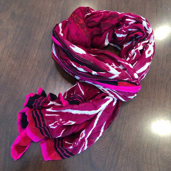 Stella & Dot Accessories - Stella & Dot Palm Springs scarf/wrap red ikat